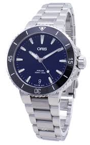 oris-aquis-automatic-300m-mens-watch-Blu Retail Group.jpg